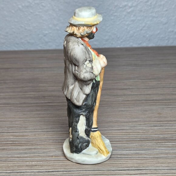 Vintage Hand-painted Emmett Kelly, Jr. w/ Broom– Flambro Miniature Collection - Picture 4 of 6
